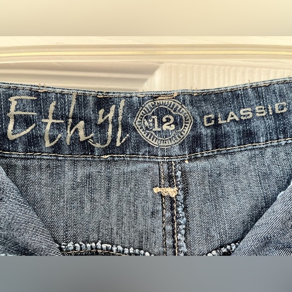 Jean Skirt With Front Slit - Picture 4 of 5